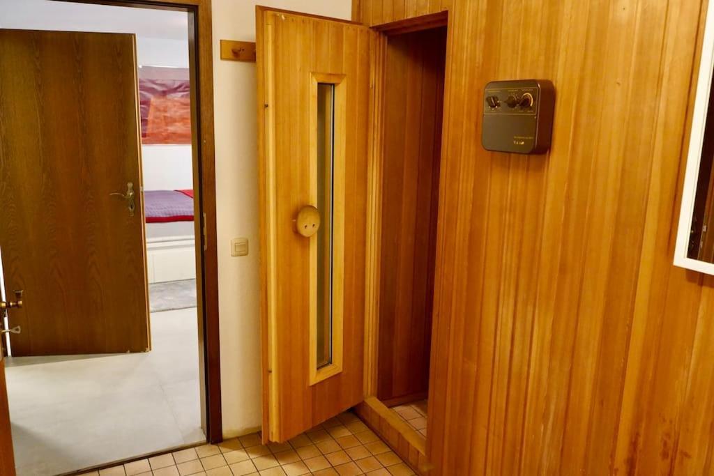 Helle Kellerwohnung Im Gruenen Mit Sauna Κολωνία Εξωτερικό φωτογραφία