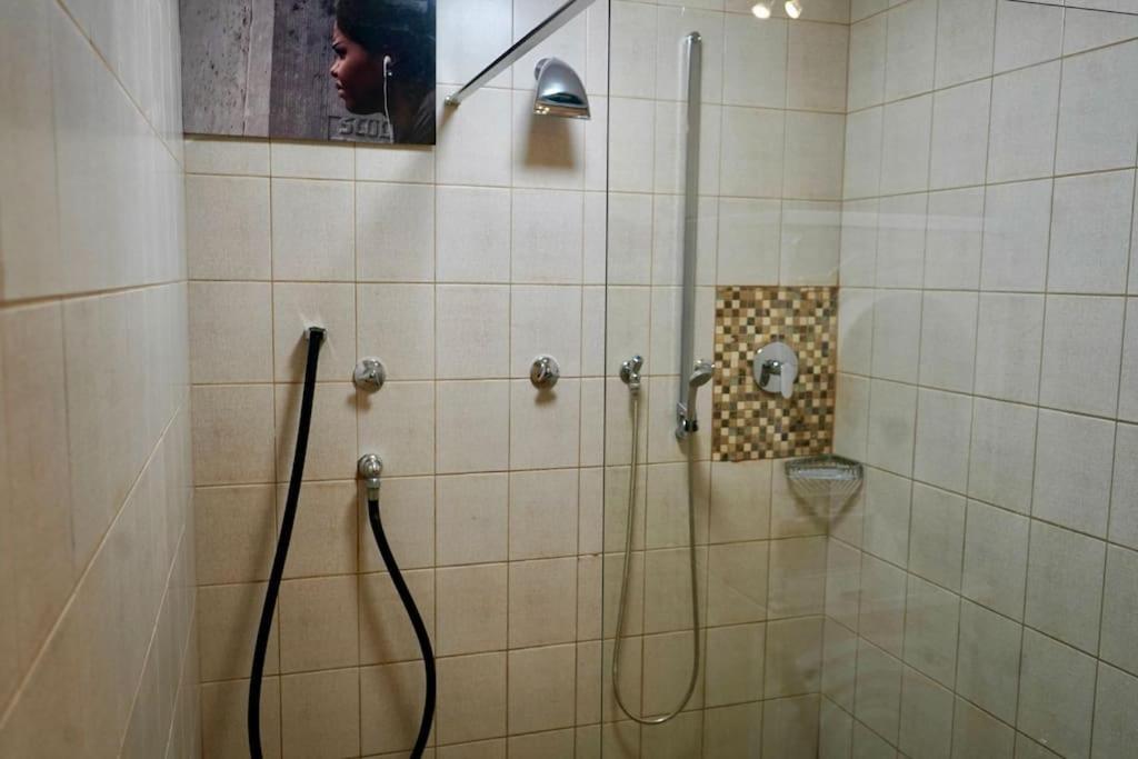 Helle Kellerwohnung Im Gruenen Mit Sauna Κολωνία Εξωτερικό φωτογραφία