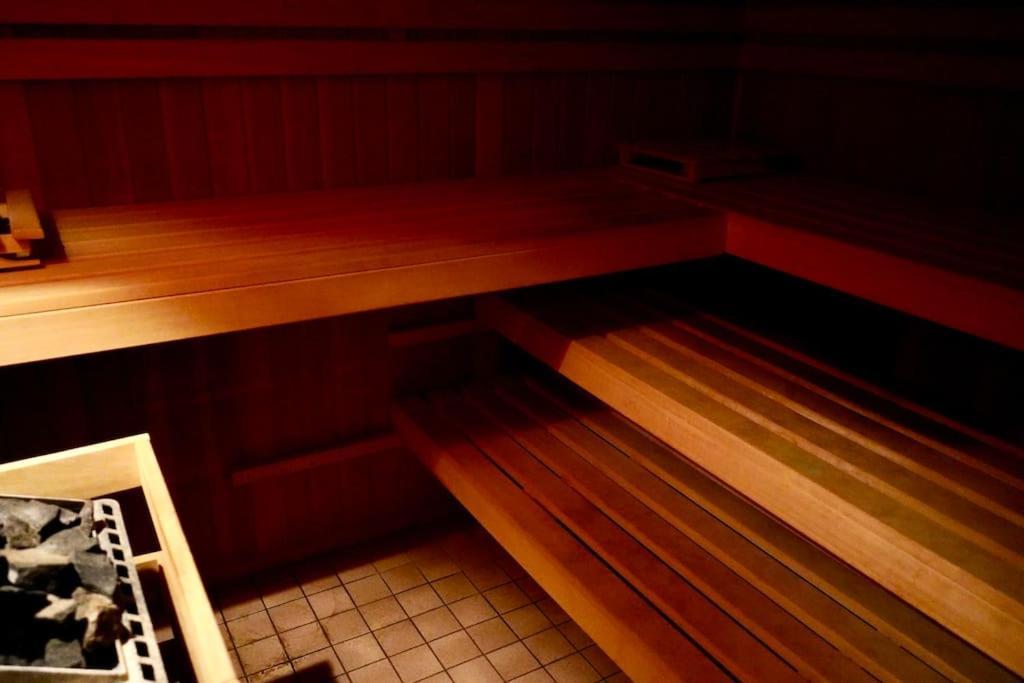 Helle Kellerwohnung Im Gruenen Mit Sauna Κολωνία Εξωτερικό φωτογραφία